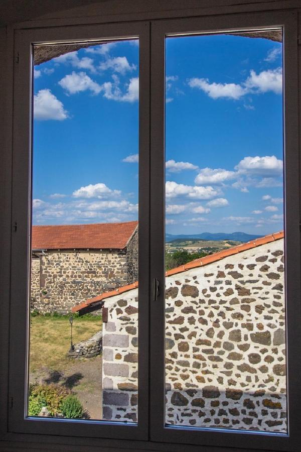 Domaine De Bauzit Bed & Breakfast Vals-pres-le-Puy Bagian luar foto
